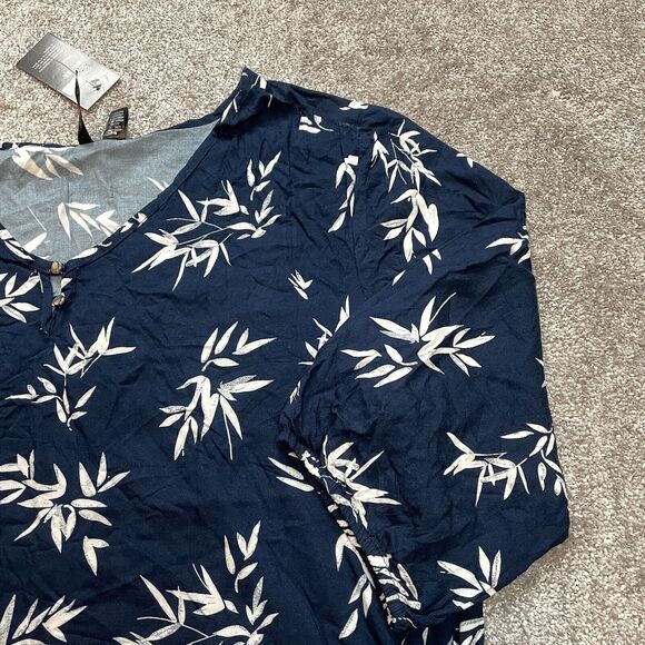 Cassee's Blouse top Womens 3X Blue White Floral 3/4 Sleeve Rayon Soft New NWT - Picture 13 of 13